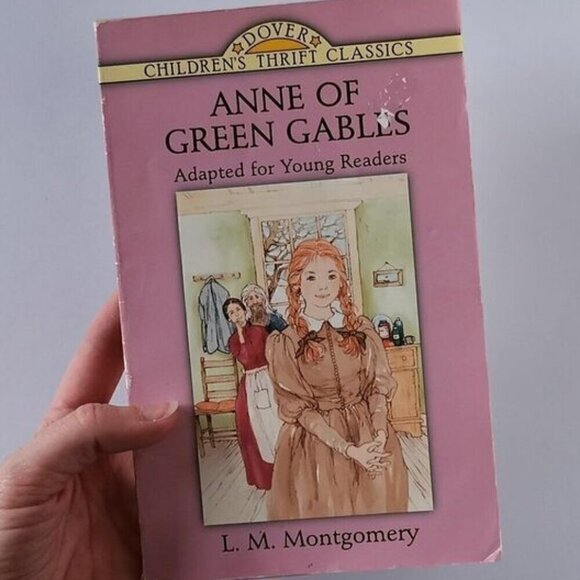 1994 Anne of Green Gables Paperback Illustrated Childrens Classic Book Lucy Maud - Picture 1 of 9
